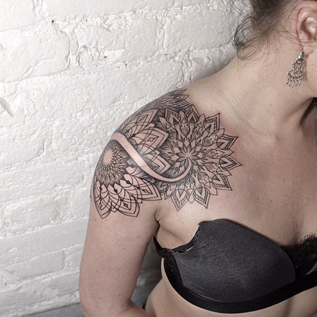 mandala tattoos on shoulder